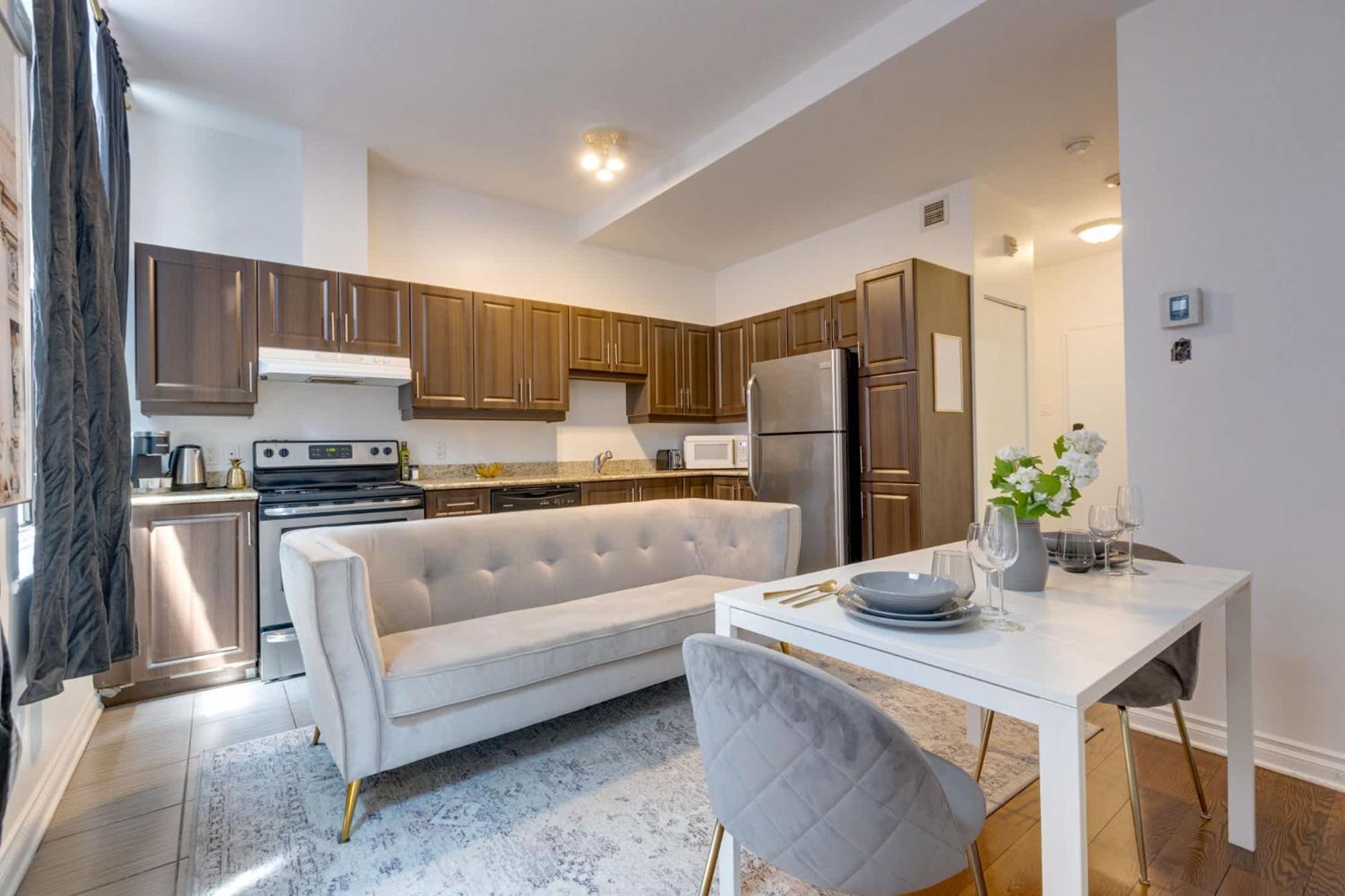 M11 - Stylish & Cozy 2Bdr In Plateau Montreal Apartman Kültér fotó
